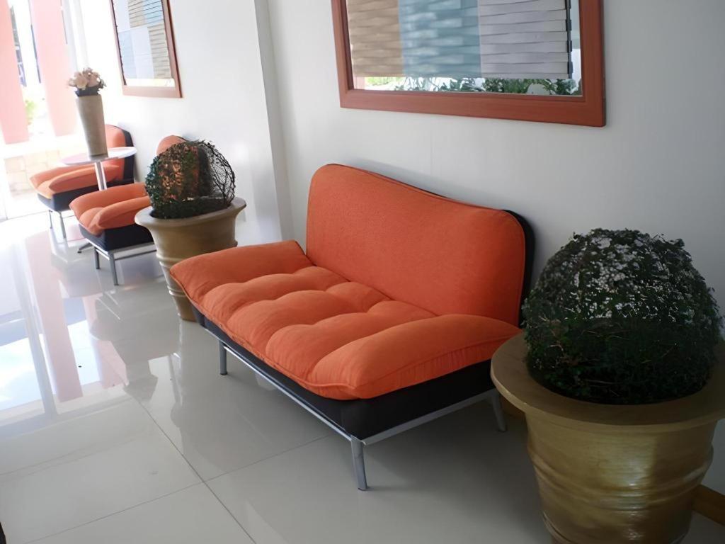 Regal Plaza Hotel Nabua Buitenkant foto