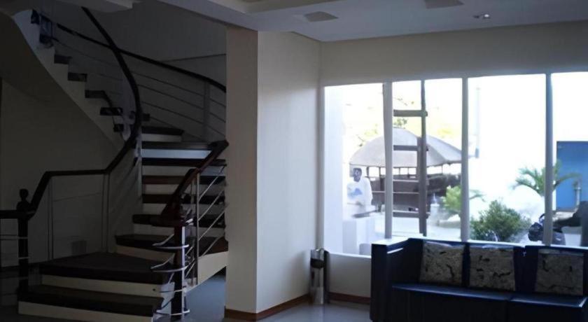 Regal Plaza Hotel Nabua Buitenkant foto